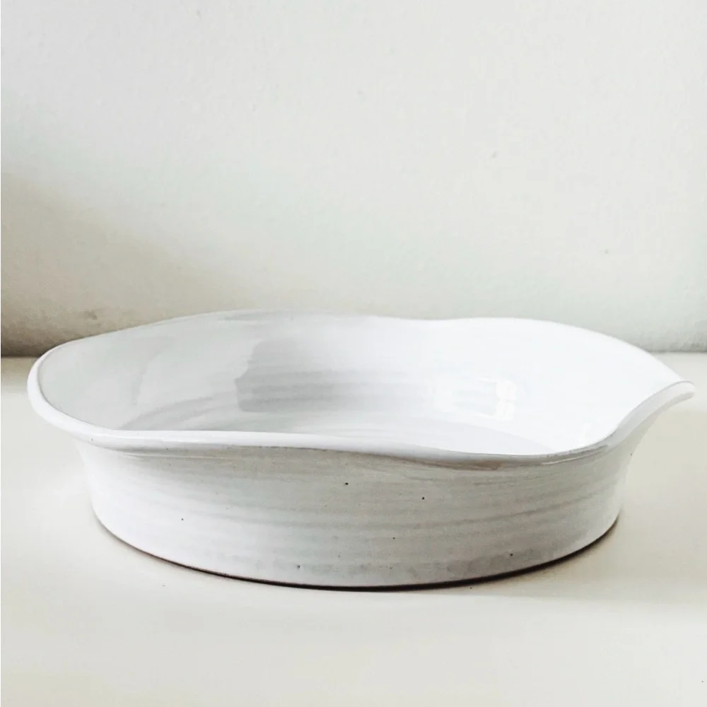 Farmhouse Pottery Laurel Pie Dish (1st Generation Design) - Picture 2 of 7
